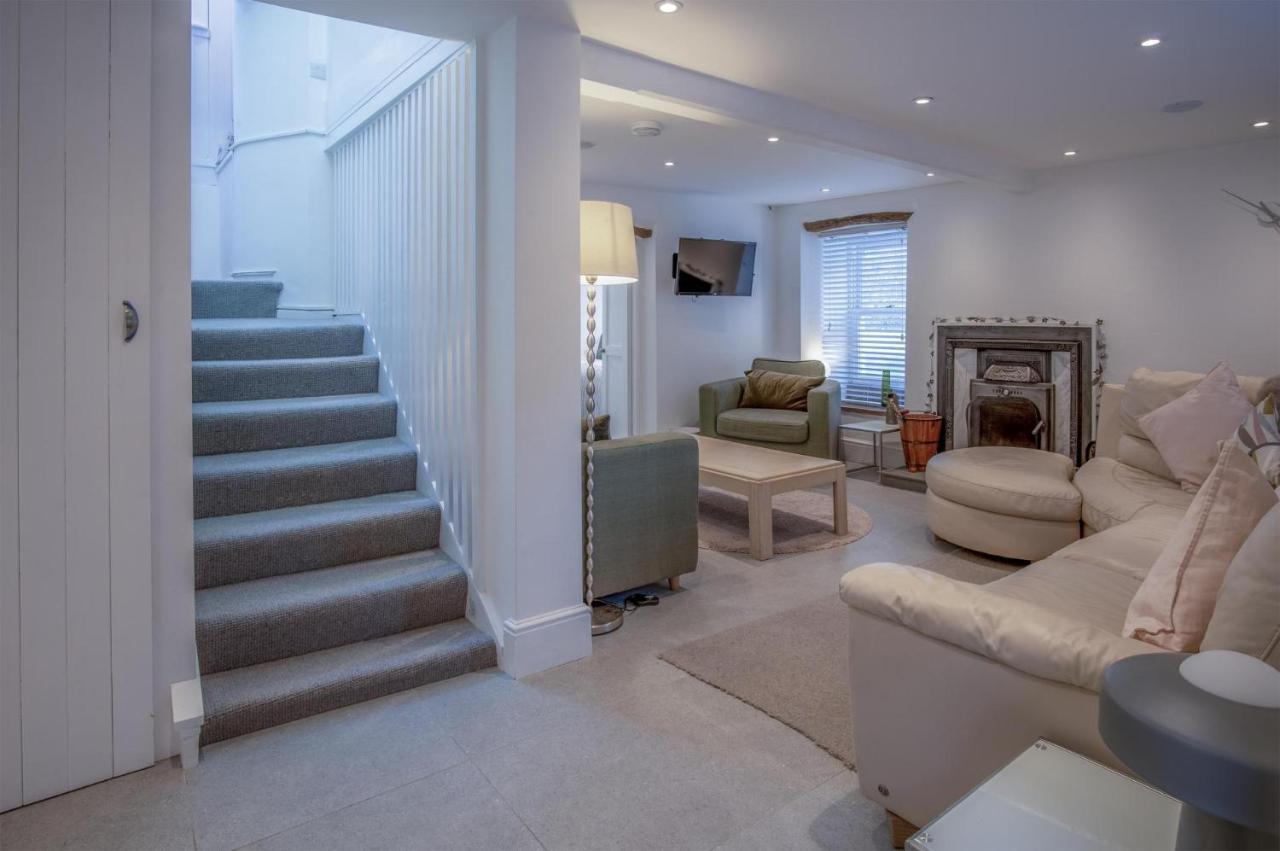 Caleb's - 4 Bedroom - Holiday home Solva